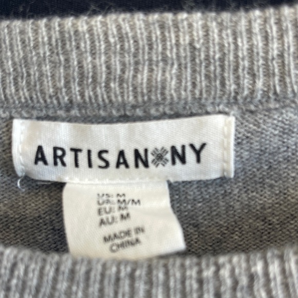 Artisan Ny Gray Sweater with Santa Design - Picture 3 of 6